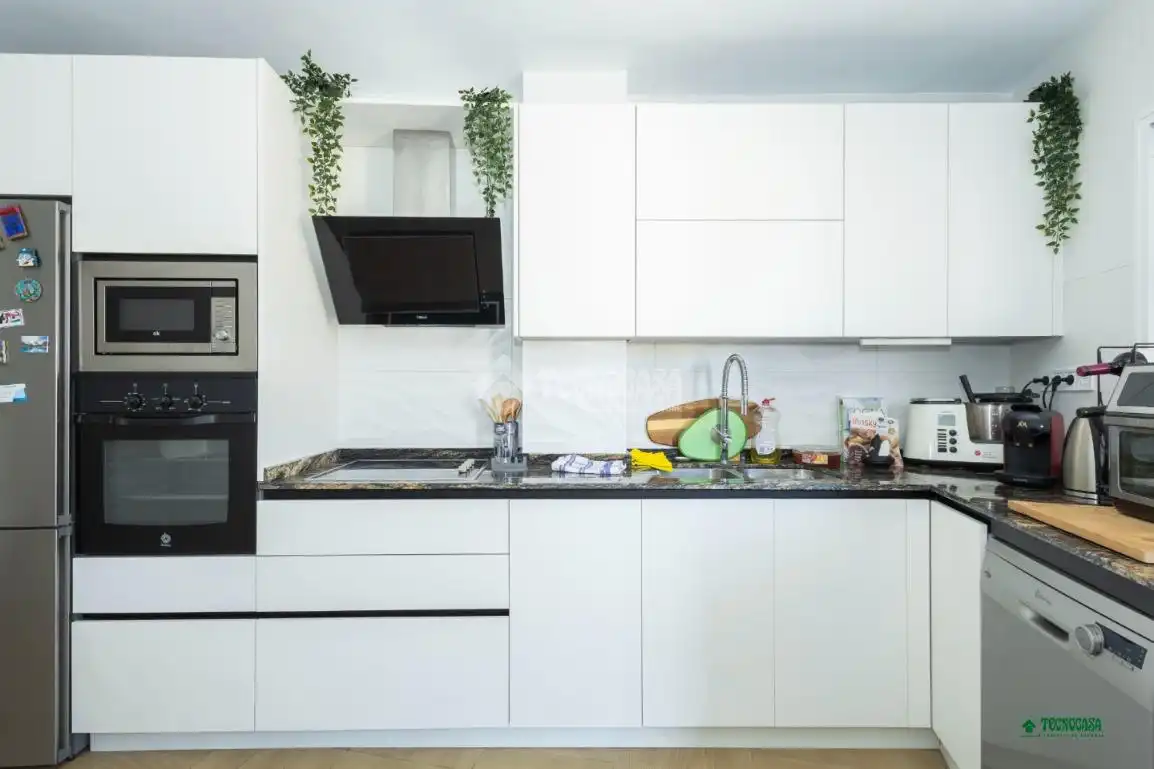 Cocina de Piso en venta en Almería con Terraza