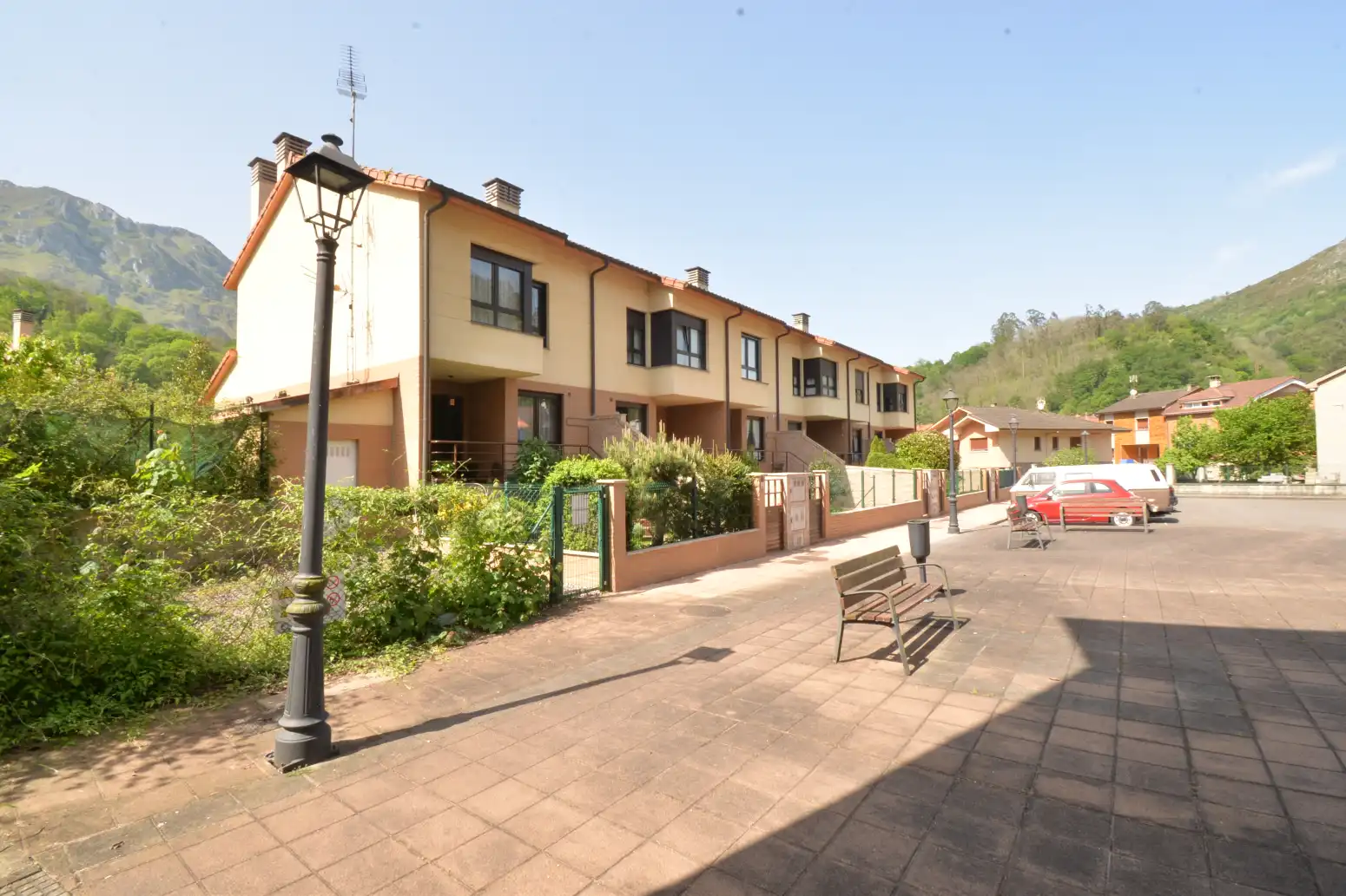 Detached homes for sale in Morcín - PLAZA LOS CEREZALES