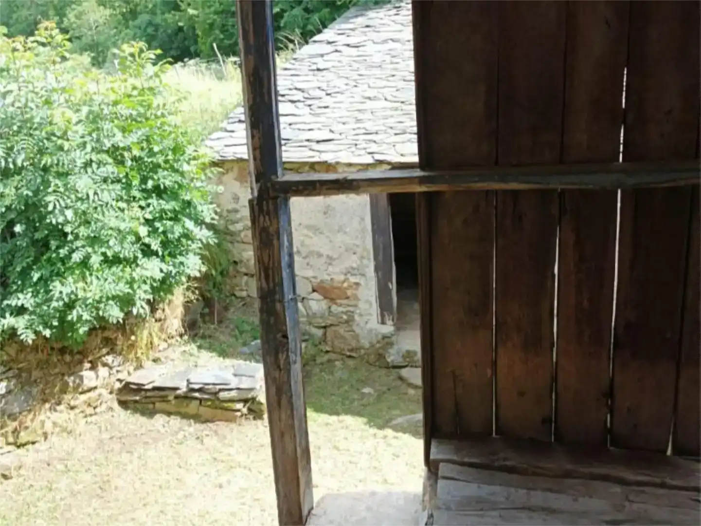 Vista exterior de Casa o chalet en venta en Murias de Paredes con Balcón