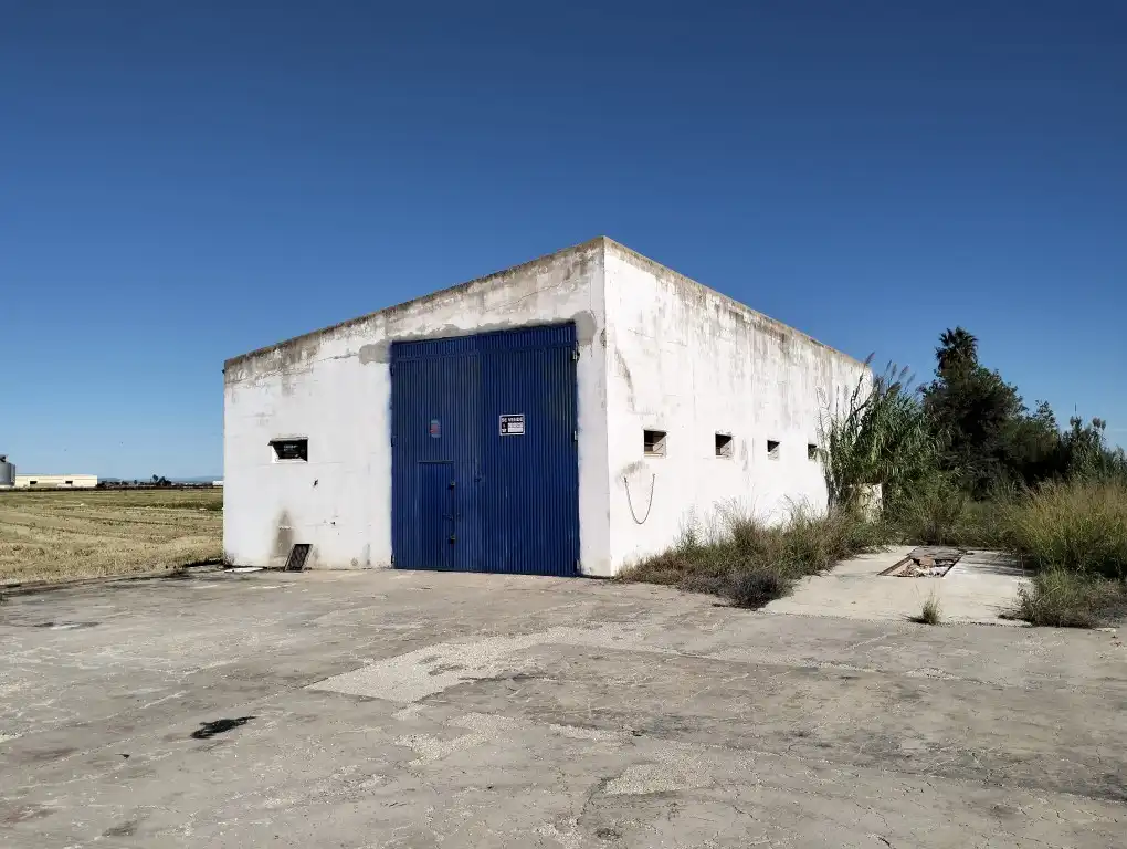 Vista exterior de Nave industrial en venta en Sueca