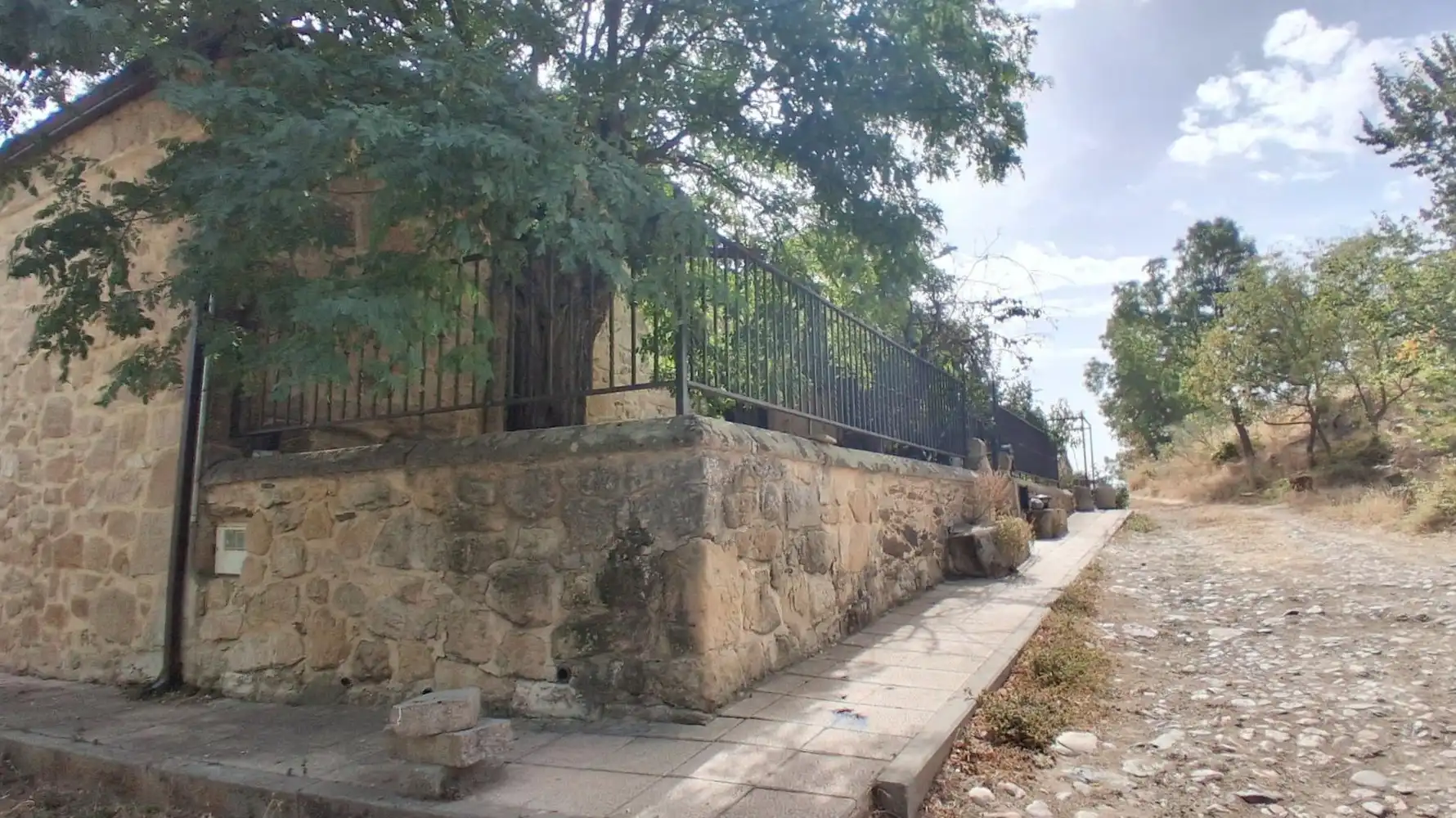 Vista exterior de Casa o xalet en venda en Doñinos de Salamanca