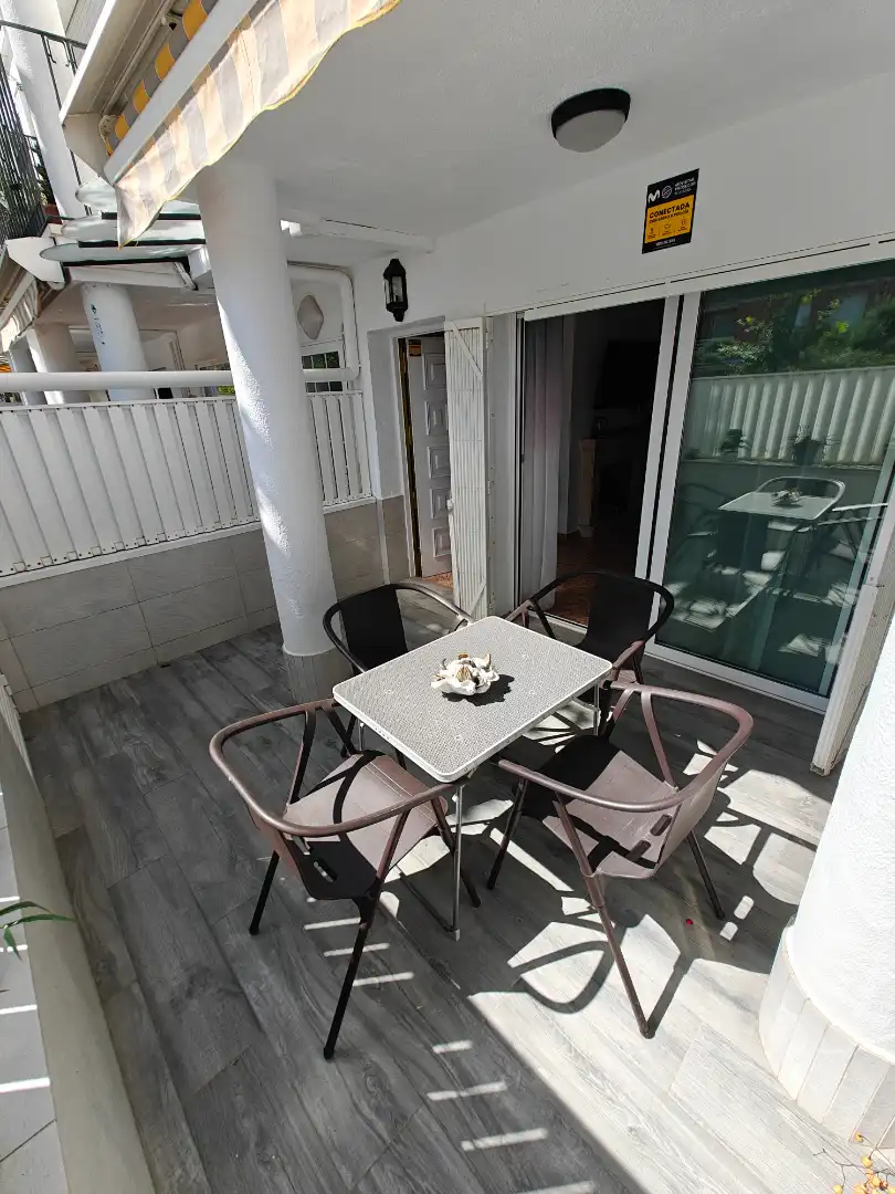 Terrasse von Einfamilien-Reihenhaus zum Verkauf in Premià de Mar mit Klimaanlage, Heizung und Gemeinschaftspool