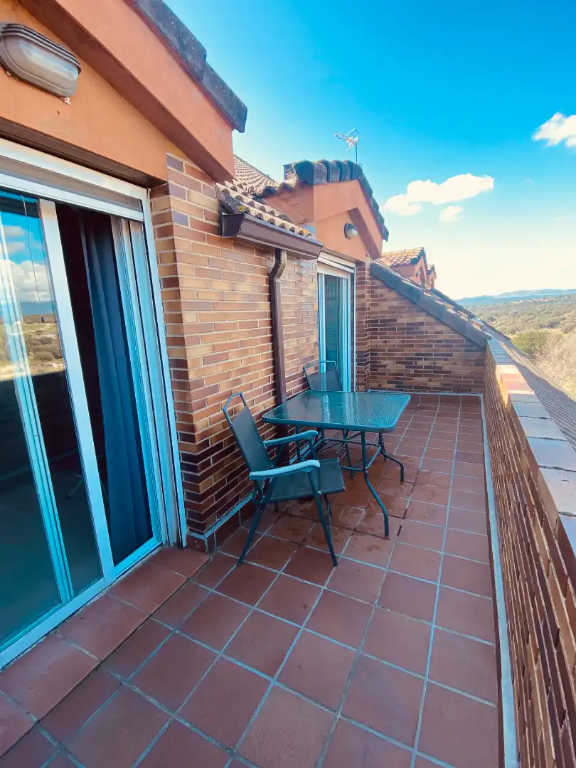 Dúplex en venda a Calle Mesta, Valdemorillo pueblo