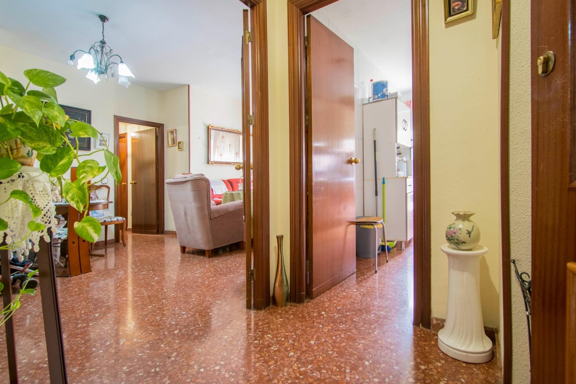 Flat for sale in  Sevilla Capital  with Air Conditioner