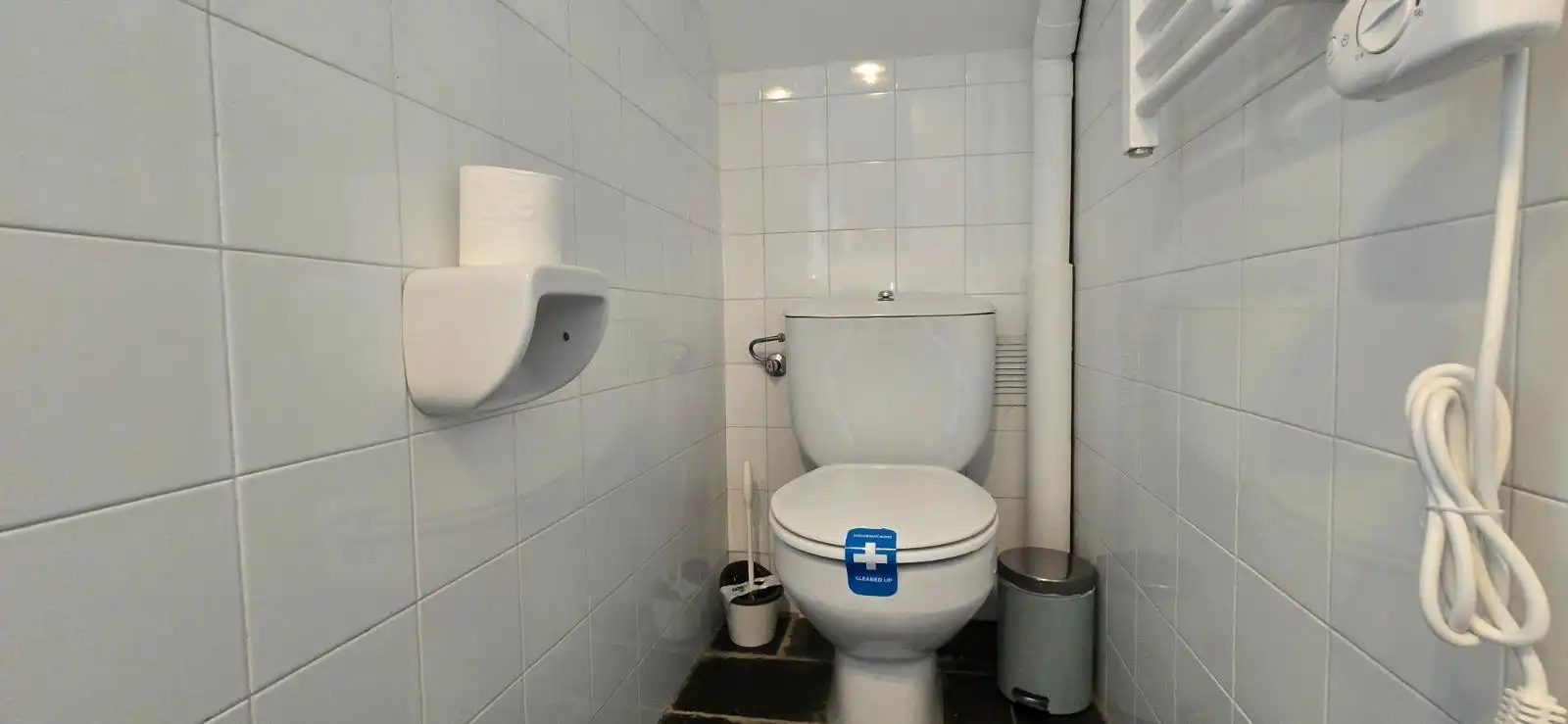 Badezimmer von Maisonette zur Miete in Bolvir mit Heizung, Parkett und Terrasse