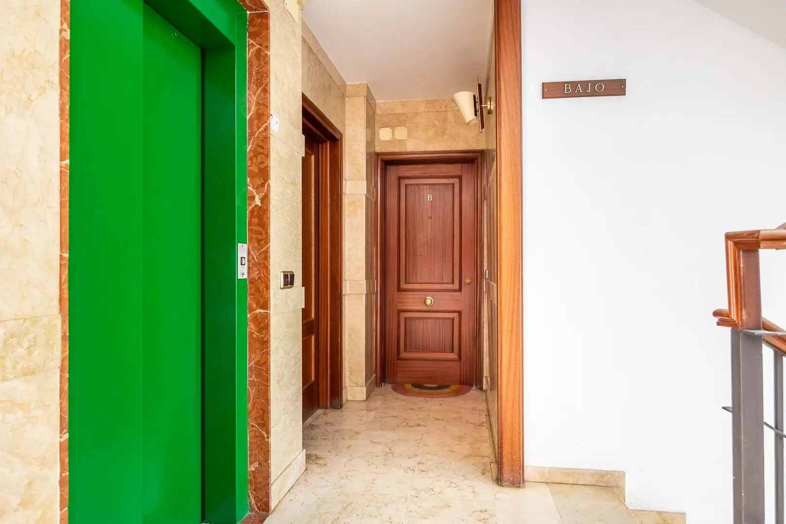 Flat for sale in Sevilla  with Air Conditioner, Heating and Storage room