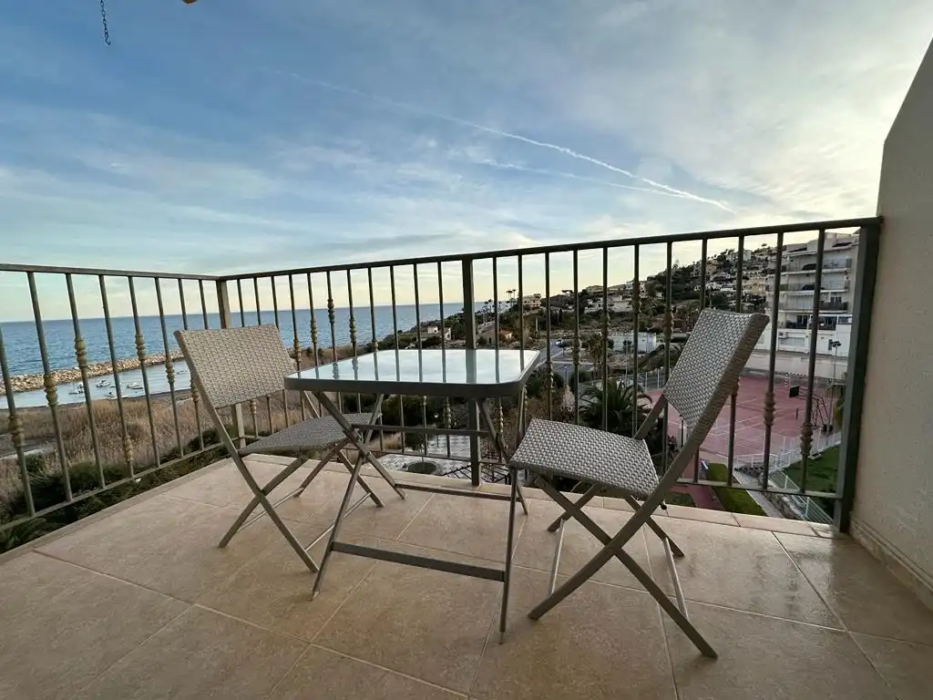 Apartments for rent in Carrer d'Oriola, Pueblo Acantilado - Lanuza
