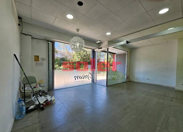 Local comercial en Alquiler en Avinguda Lluís Companys i Jover, 6 en Centre - Estació