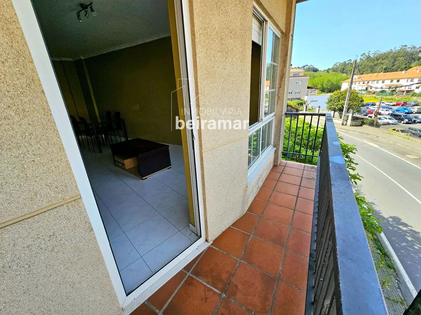 Vista exterior de Piso en venta en Ribeira con Calefacción, Terraza y Trastero