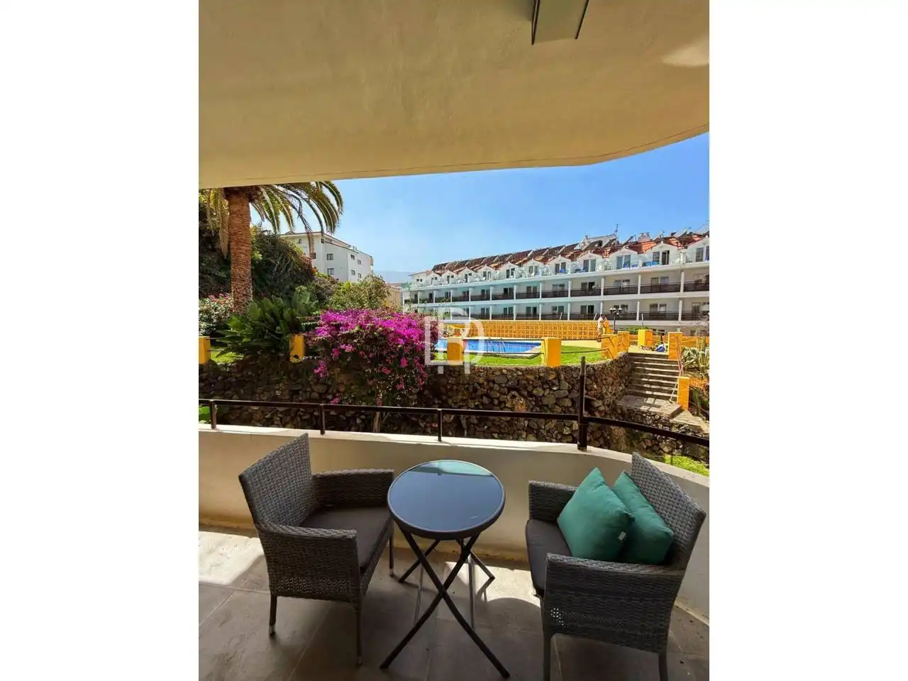 Außenansicht von Wohnungen zur Miete in Puerto de la Cruz mit Möbliert, Balkon und Gemeinschaftspool