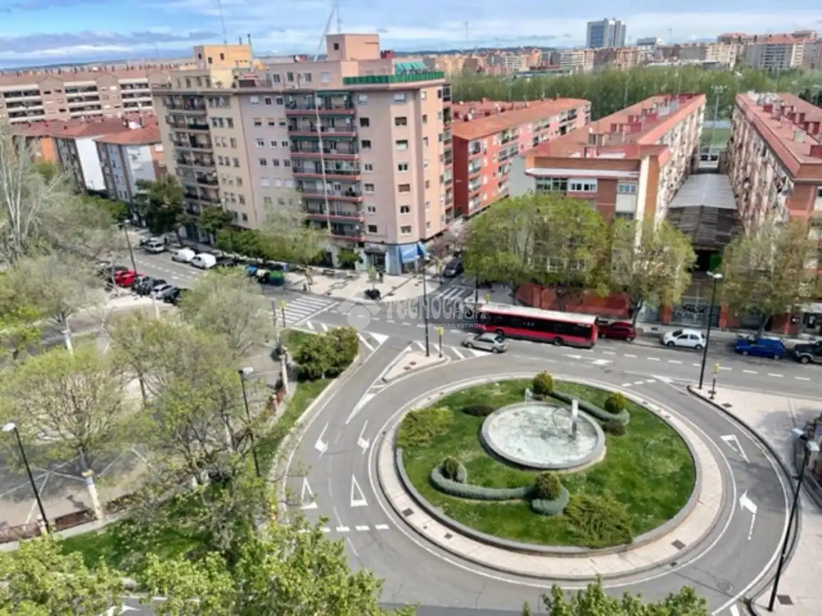 Vista exterior de Pis en venda en Zaragoza amb Terrassa