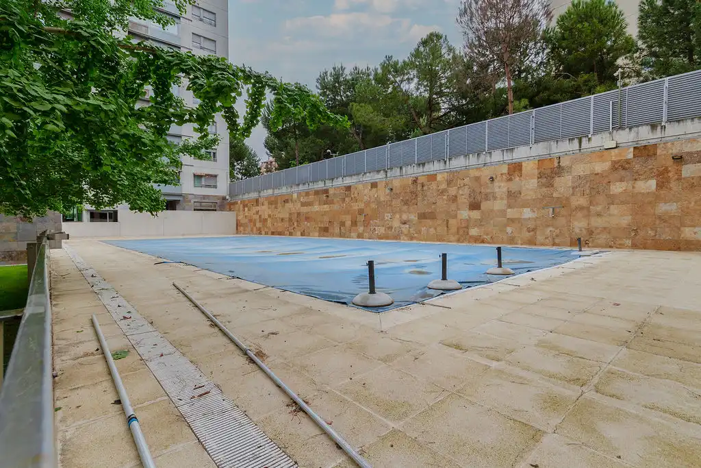 Swimming pool of Flat for sale in Madrid  with Storage room and Swimming Pool