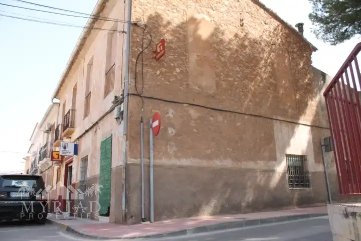 Casa a schiera in vendita a El Pinós / Pinoso