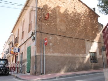 Adosado en venta en El Pinós / Pinoso