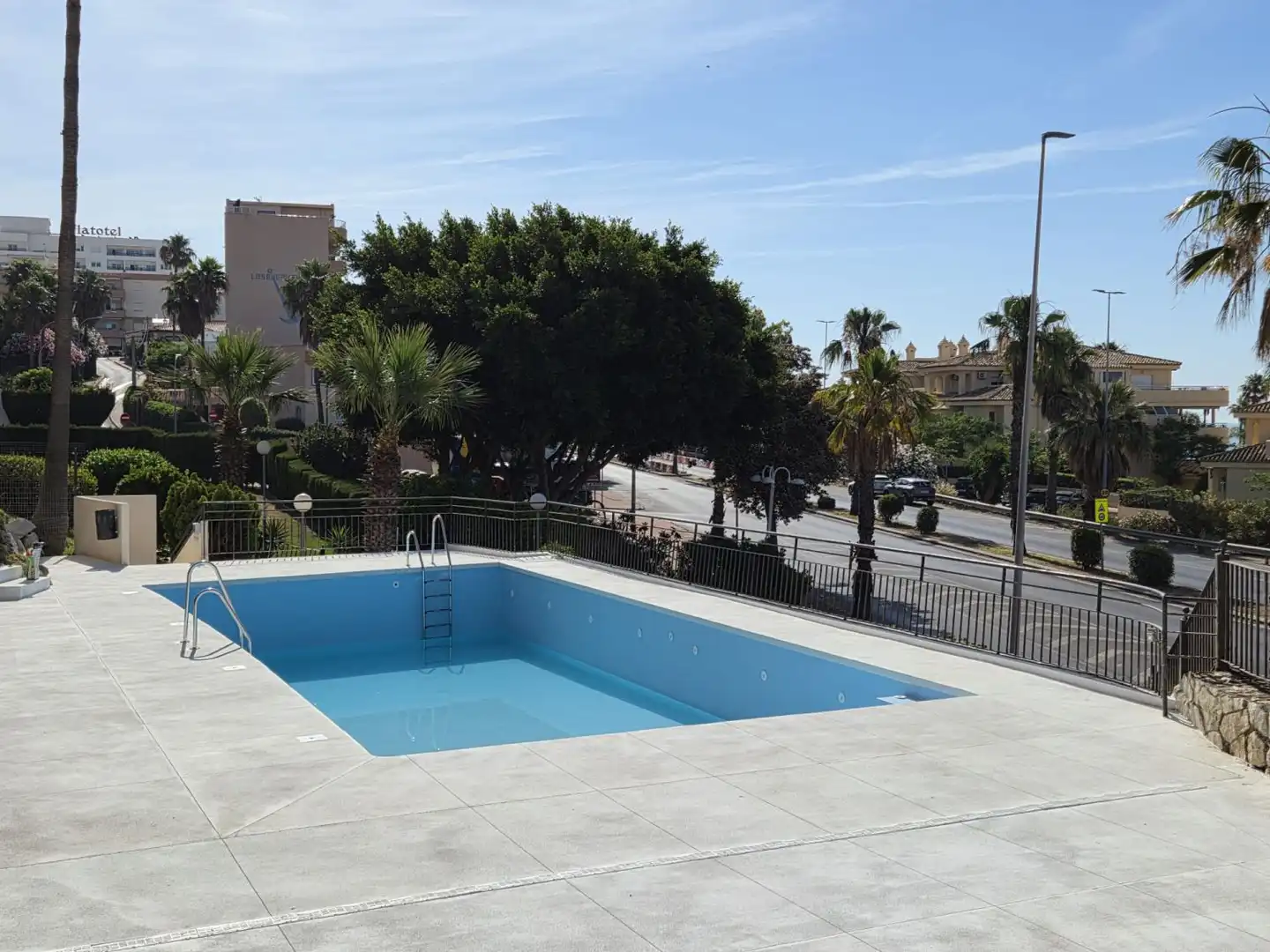 Swimming pool of Flat for sale in Benalmádena  with Air Conditioner, Heating and Terrace