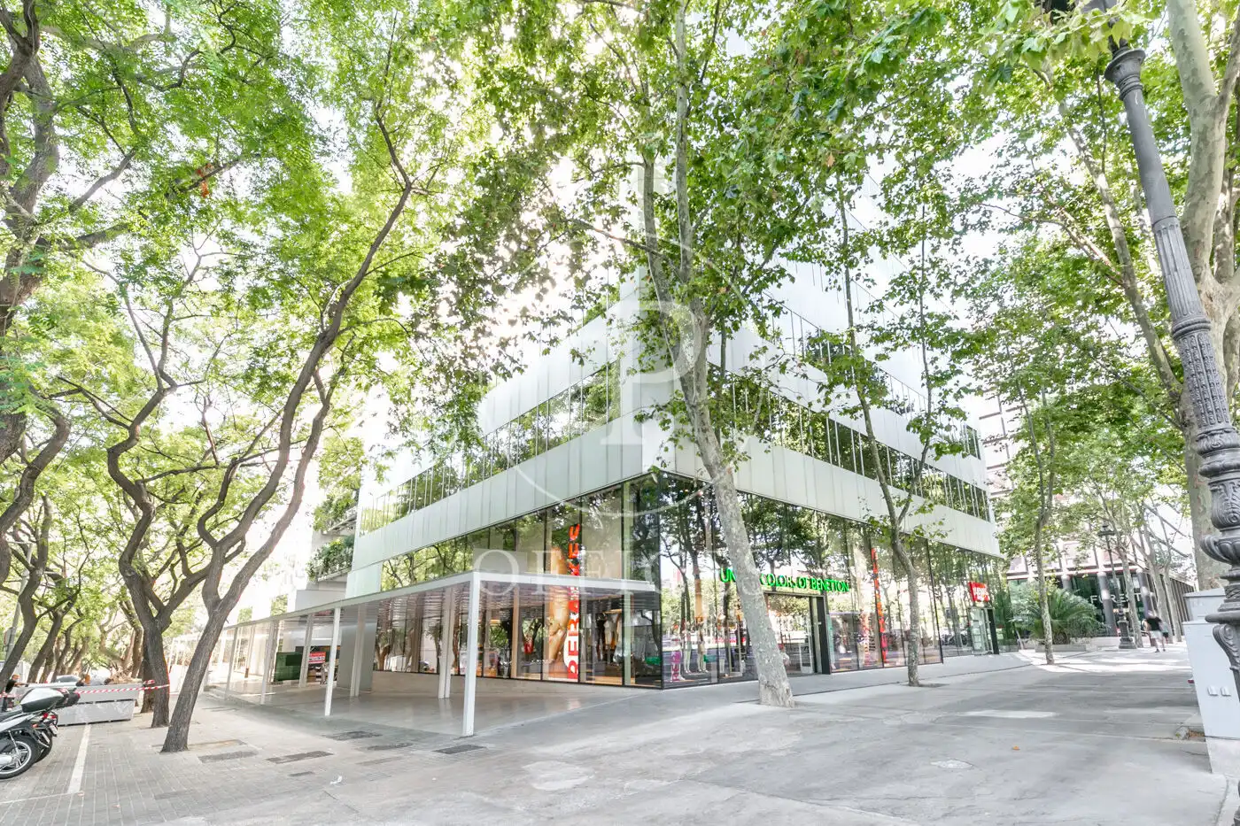 Vista exterior de Oficina de lloguer en Barcelona amb Aire condicionat i Calefacció