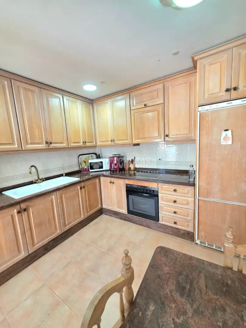 Küche von Haus oder Chalet zum Verkauf in Almería mit Klimaanlage, Privatgarten und Terrasse