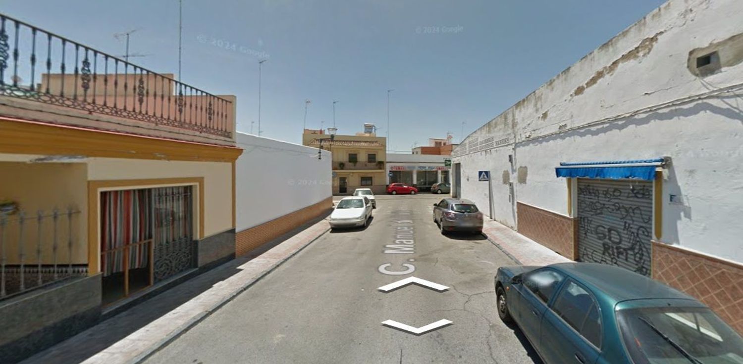Vista exterior de Casa adosada en venta en Alcalá de Guadaira