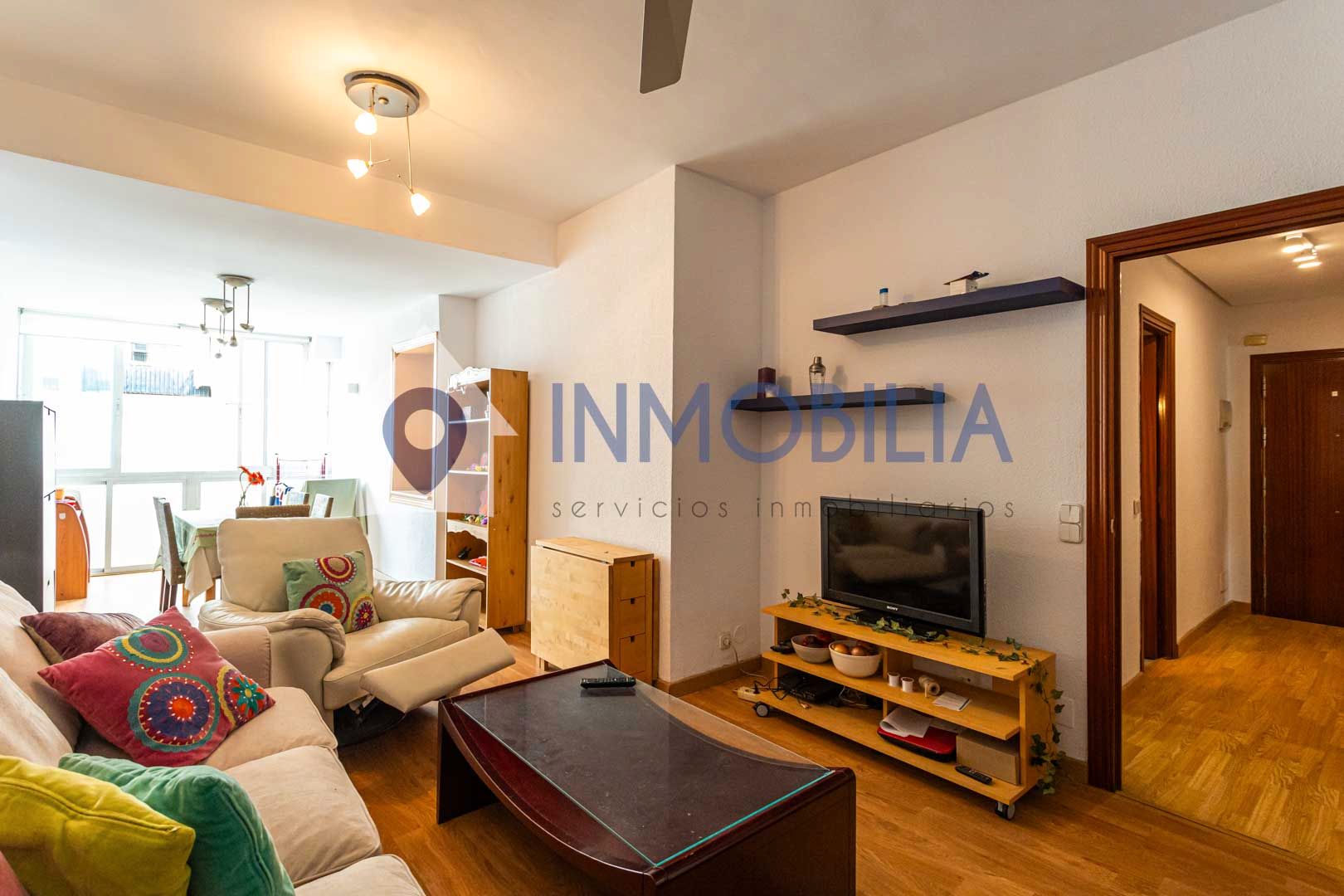 Sala d'estar de Pis en venda en  Madrid Capital amb Calefacció, Parquet i Terrassa