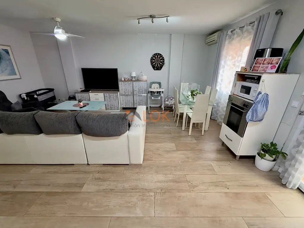 Houses for sale in Calle Antonio Jose Velasco, Churriana - El Pizarrillo - La Noria-Guadalsol