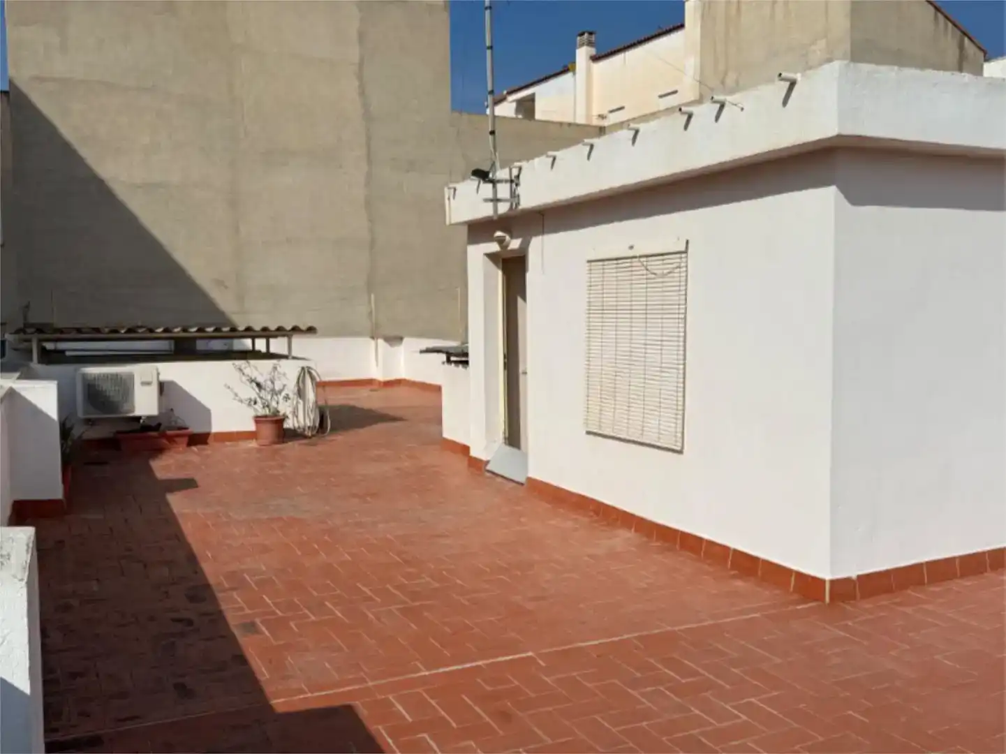 Terrassa de Casa adosada en venda en Riba-roja de Túria amb Aire condicionat i Balcó