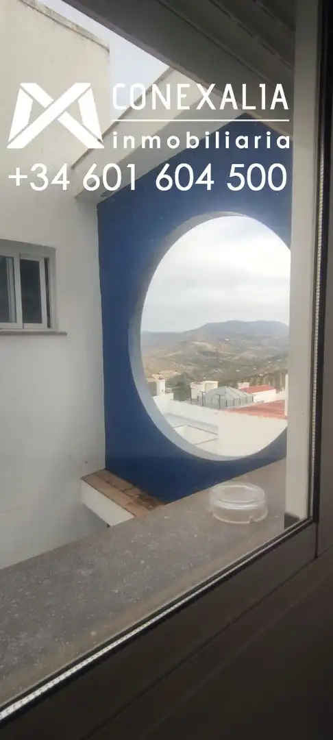 Vista exterior de Pis en venda en Olvera amb Traster i Balcó
