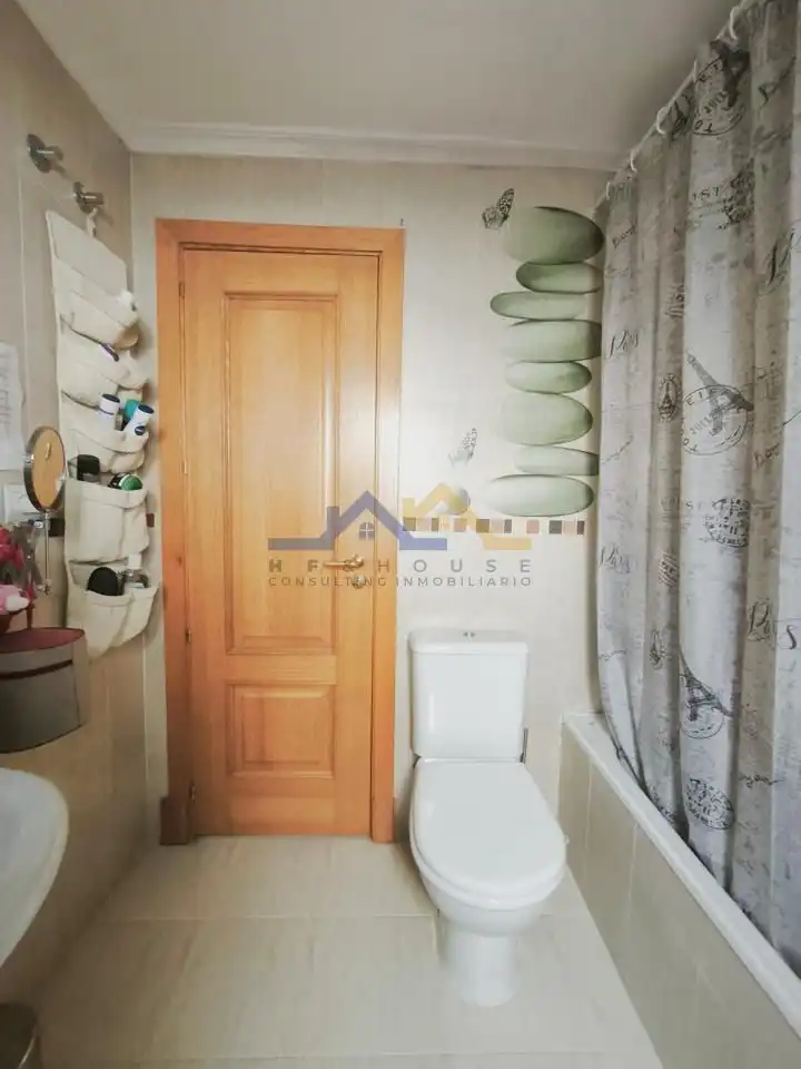 Baño de Piso en venta en Seseña con Aire acondicionado, Calefacción y Parquet