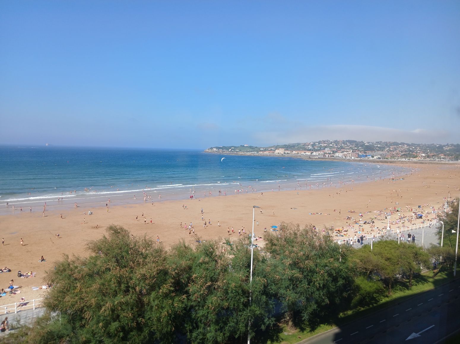 Dormitori de Pis en venda en Gijón  amb Calefacció i Moblat