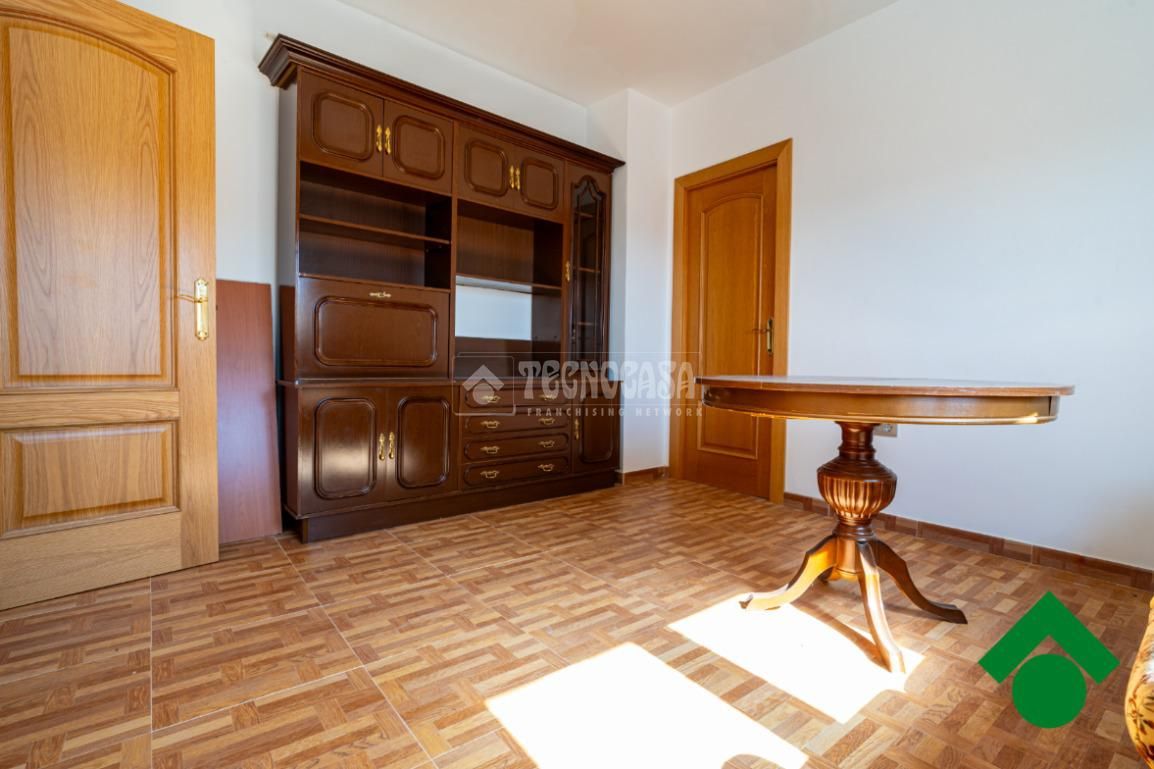Bedroom of Flat for sale in Pinos Puente