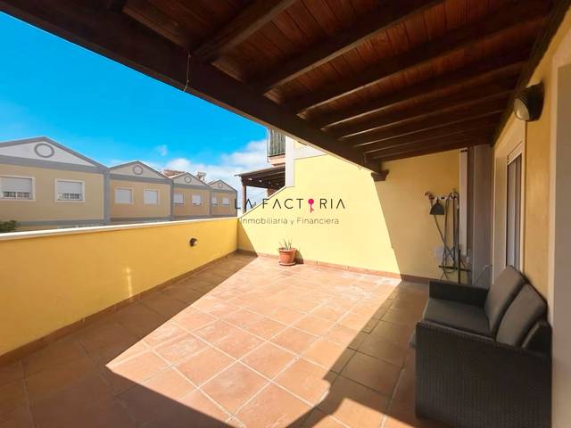 Casa adosada en Venta en San Miguel