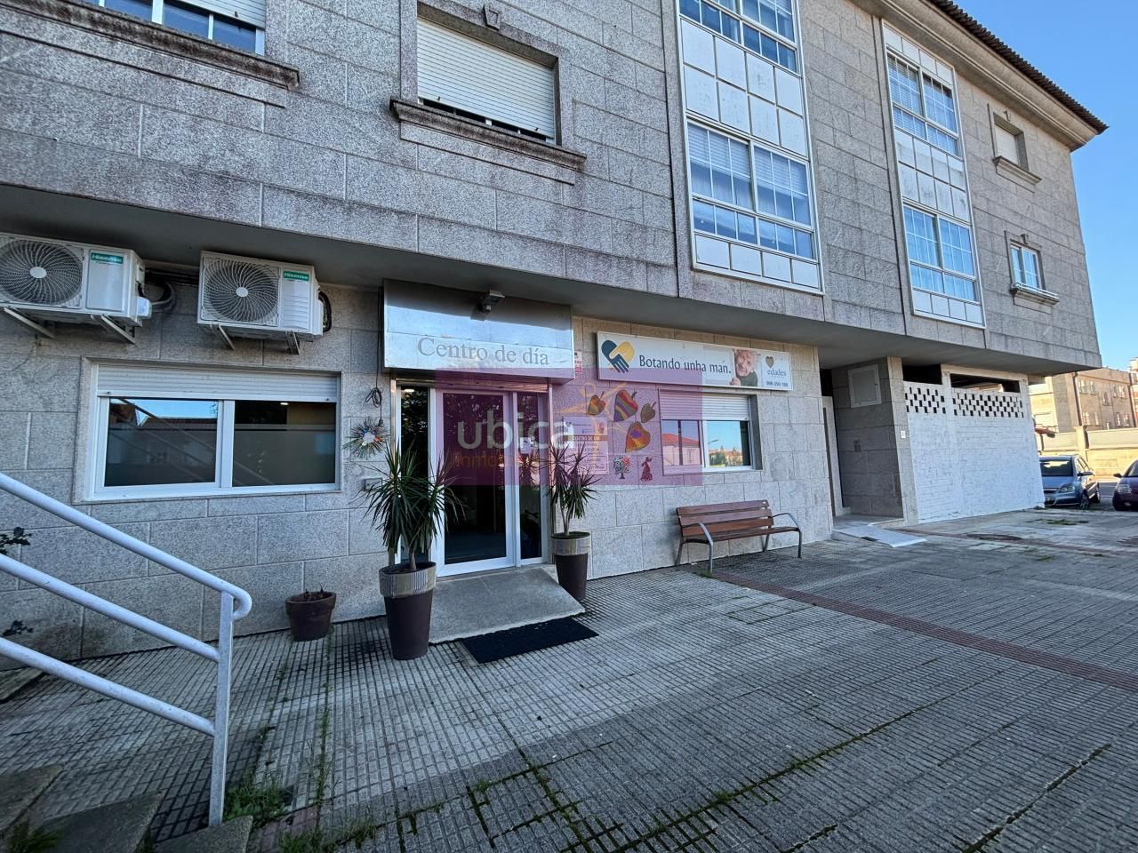 Exterior view of Premises for sale in Nigrán  with Air Conditioner and Furnished