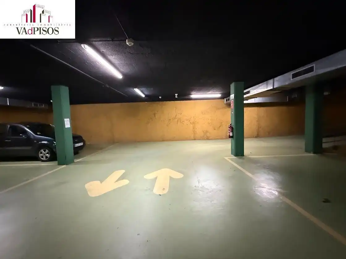 Parking de Piso en venta en Mataró con Aire acondicionado, Calefacción y Trastero