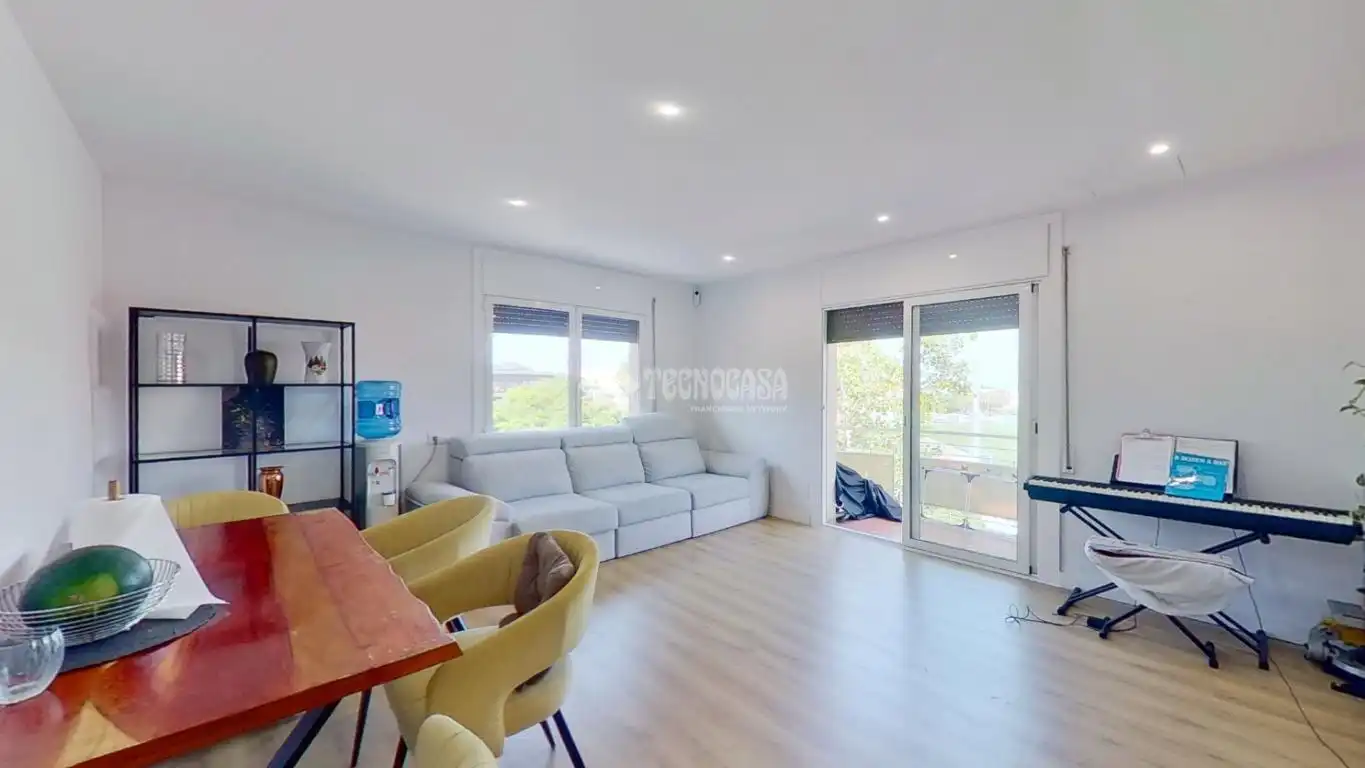 Sala de estar de Piso en venta en Barberà del Vallès con Calefacción y Balcón