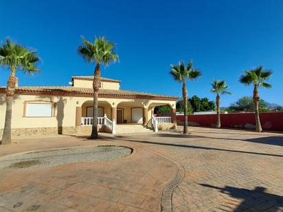 Vista exterior de Casa o xalet en venda en Alicante / Alacant amb Jardí privat i Terrassa