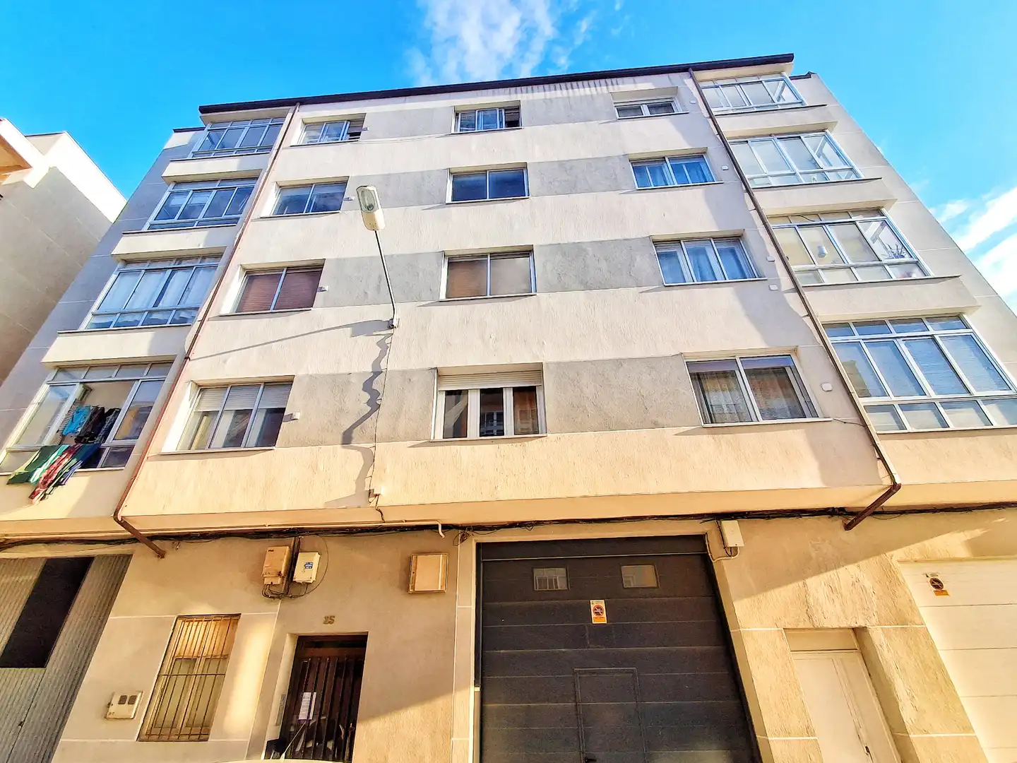 Vista exterior de Piso en venta en Aranda de Duero con Calefacción, Trastero y Horno