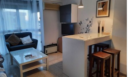 Foto 5 de Piso de alquiler en El Torrejón - El Cerezo, Sevilla Capital