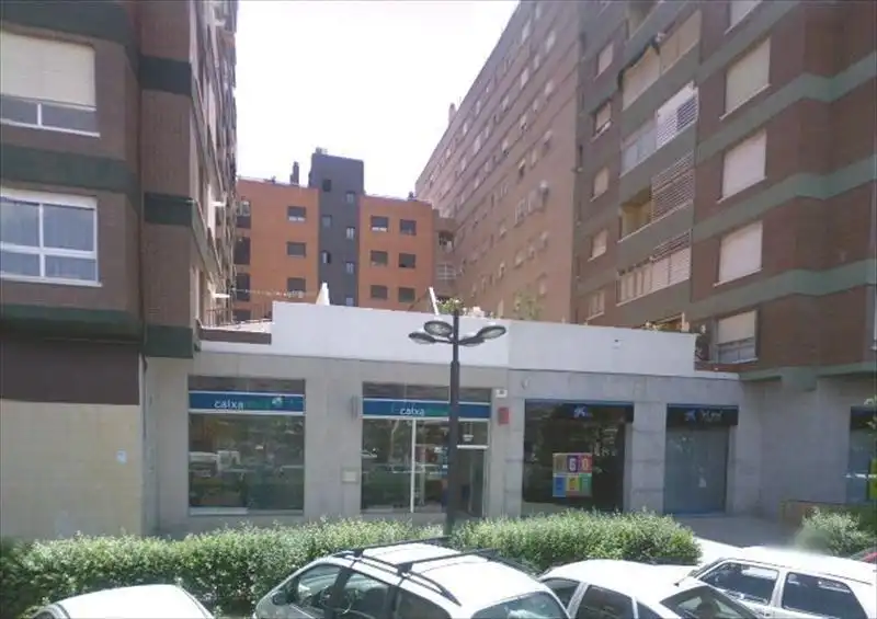 Local comercial en venda a Avenida CID 87, imagen 2