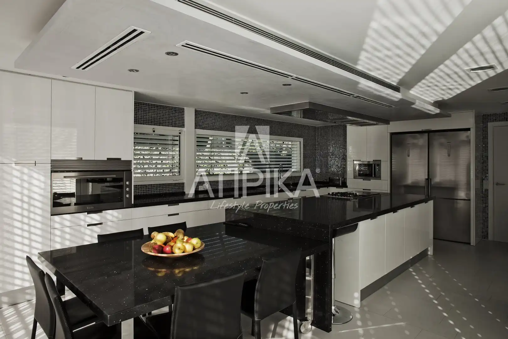 Cocina de Casa o chalet en venta en Castelldefels con Aire acondicionado, Calefacción y Trastero