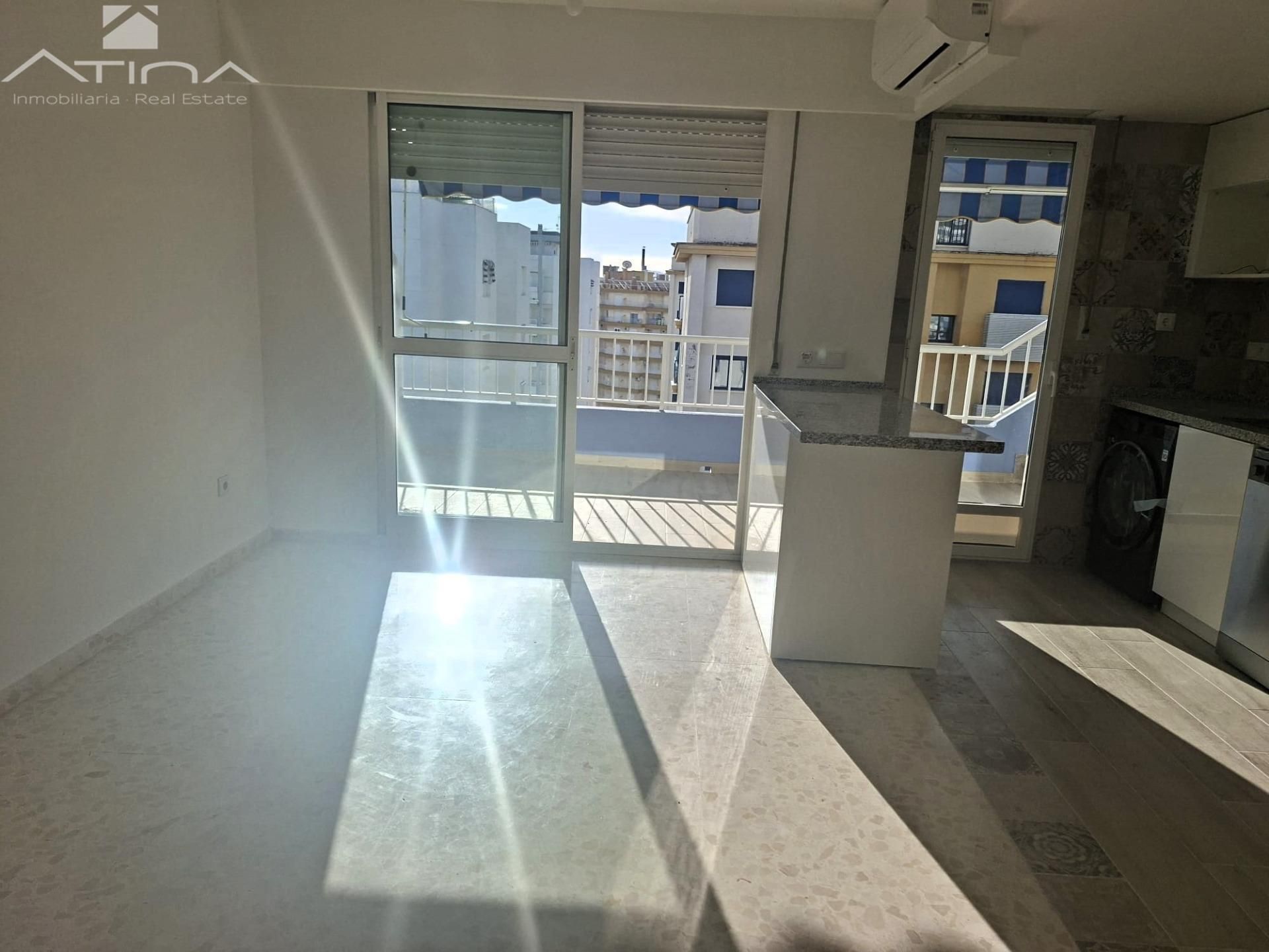 Apartamento en venta en Gandia con Terraza y Piscina comunitaria