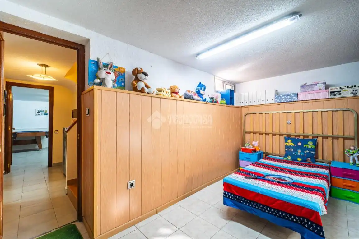 Casa bifamiliare con giardino in vendita a  Urbanizaciones, imagen 25