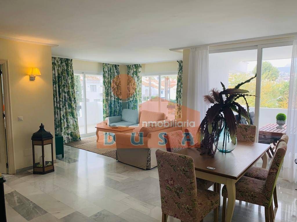 Living room of Flat to rent in Estepona  with Air Conditioner, Terrace and Storage room
