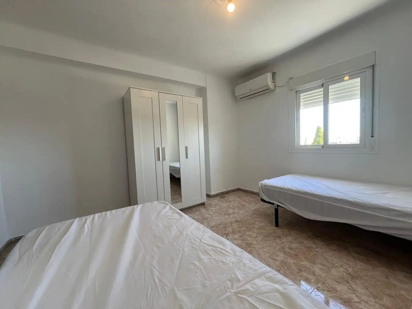 Bedroom of Flat for rent in Dos Hermanas  with Air Conditioner, Terrace and Furnished