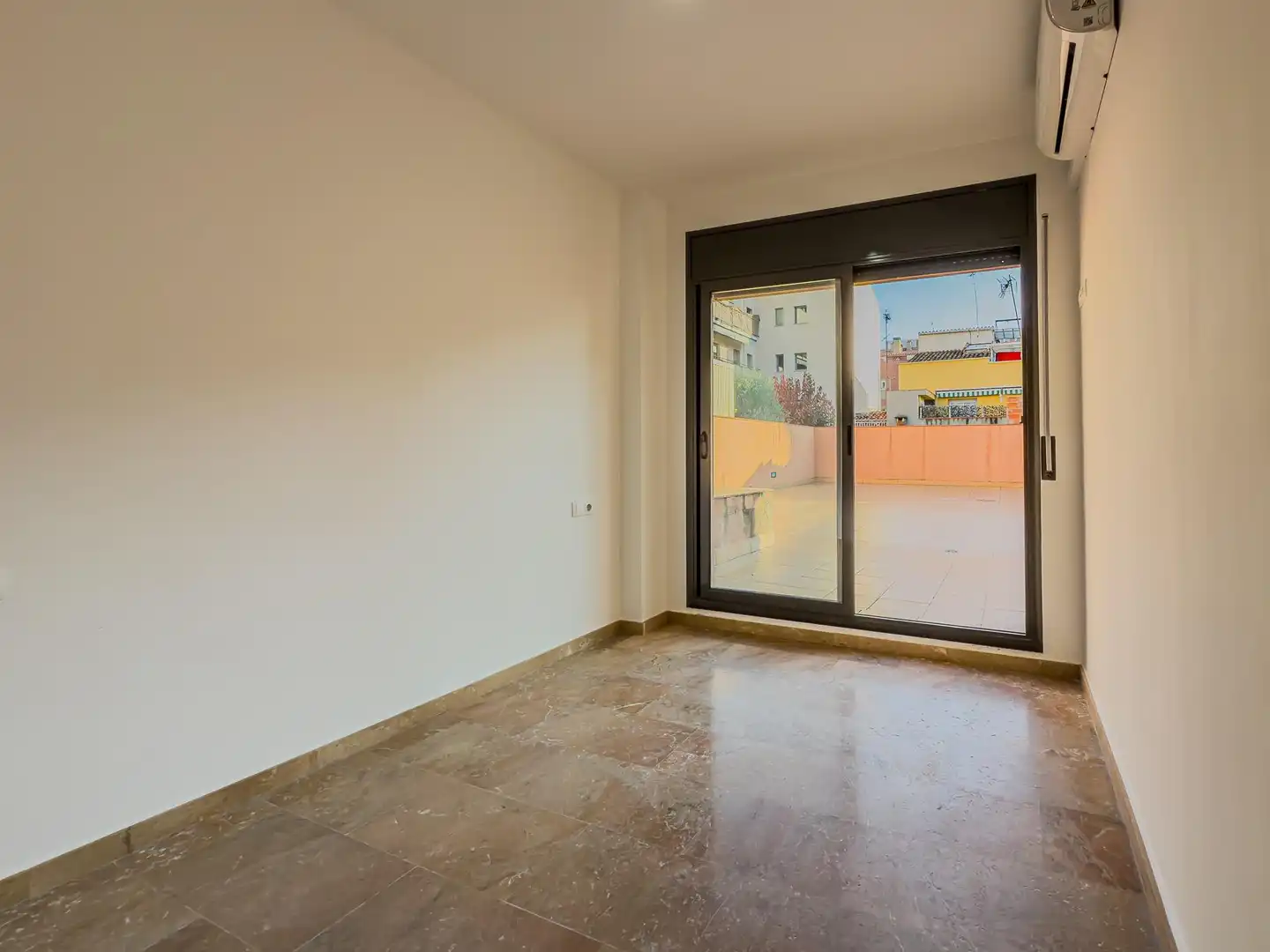 Planta baixa en venda en Terrassa amb Aire condicionat, Calefacció i Terrassa