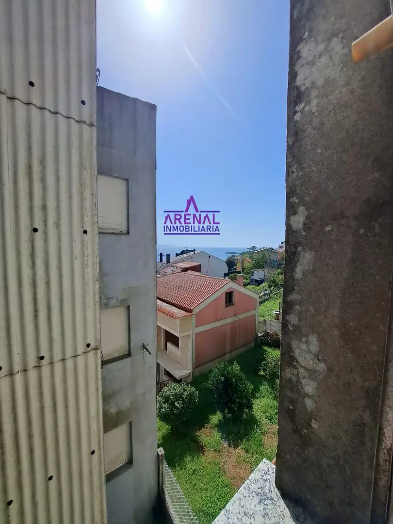 Vista exterior de Casa o xalet en venda en Ribeira amb Terrassa