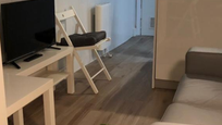 Living room of Flat for sale in  Madrid Capital  with Air Conditioner, Heating and Furnished