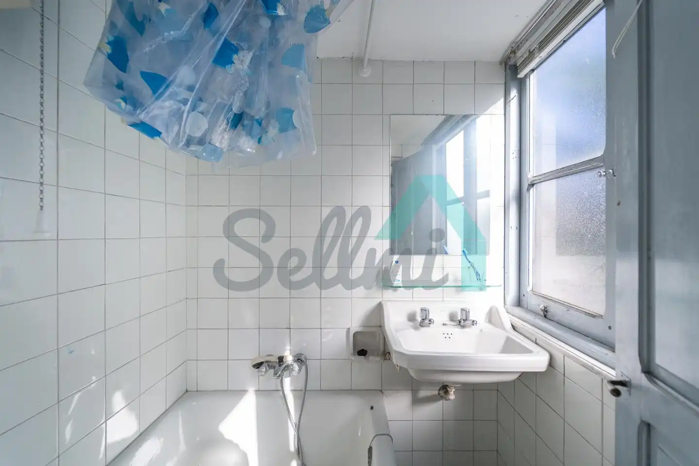 Badezimmer von Gebäude zum Verkauf in Nava