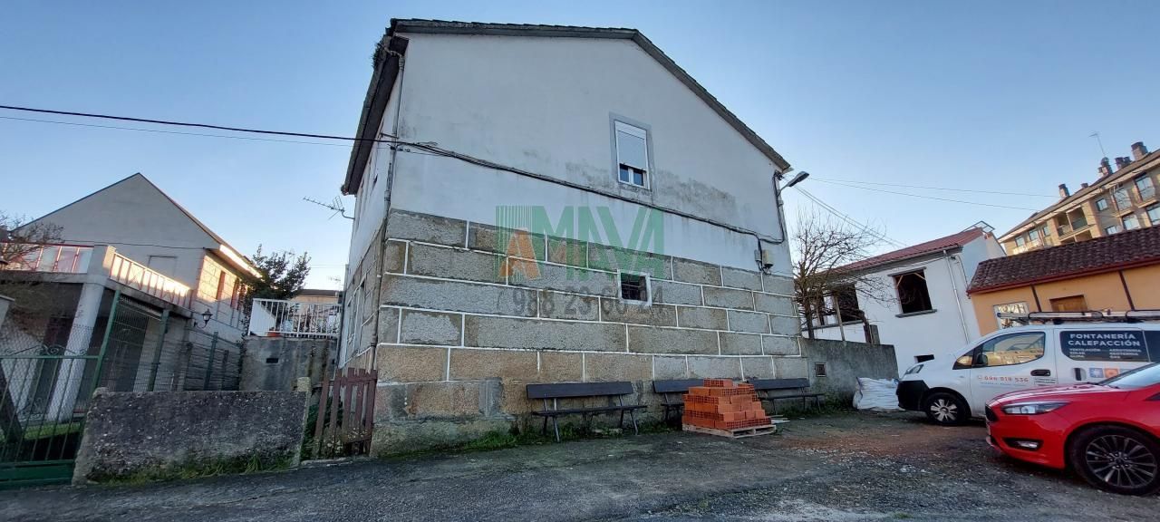 Vista exterior de Casa o xalet en venda en Ourense Capital  amb Jardí privat
