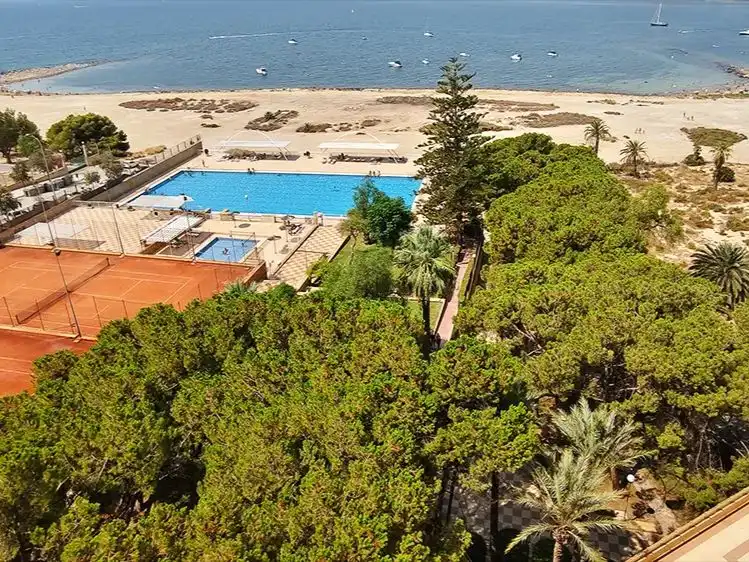 Piso con piscina en venta en Avda. Costa Blanca 22, imagen 2