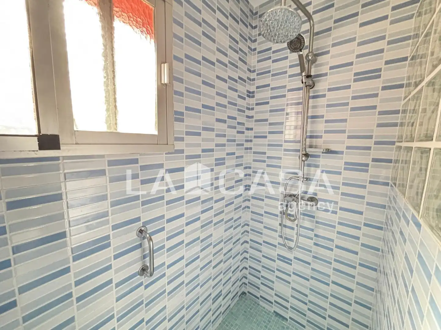 Baño de Planta baja en venta en Algeciras con Jardín privado y Terraza