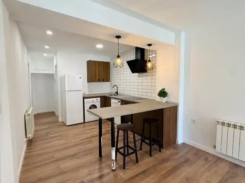Küche von Wohnung zur Miete in Zaragoza mit Parkett, Möbliert und Balkon